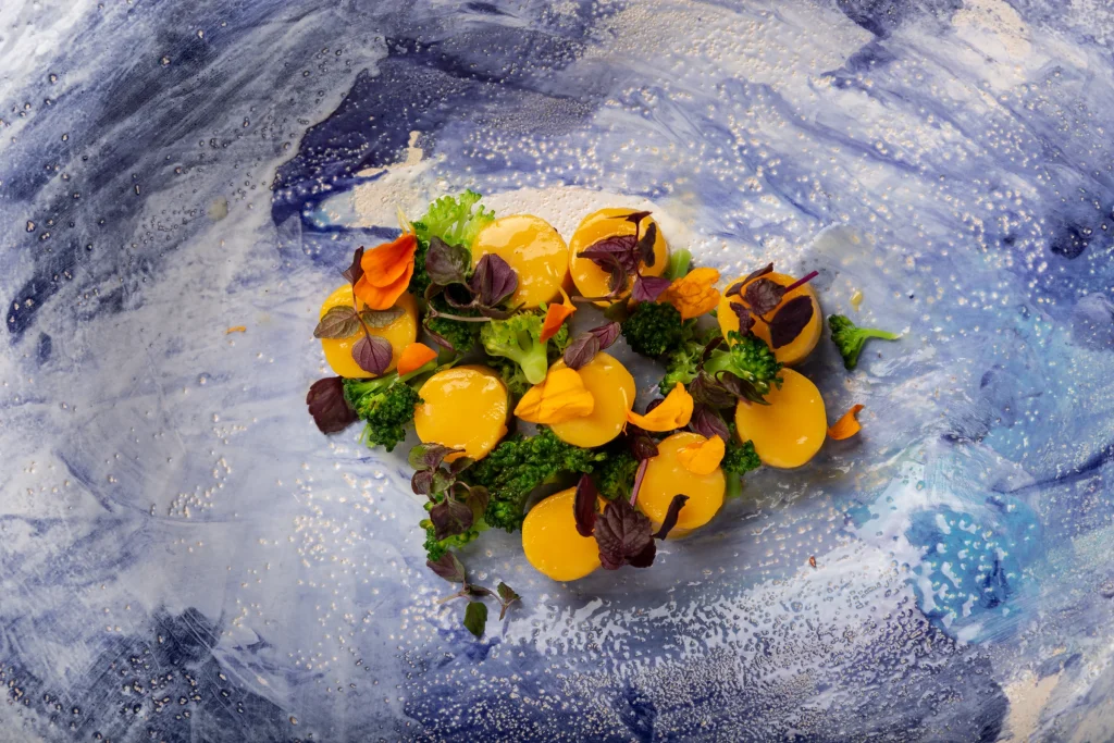A Cuculia composition with vegetables and flowers